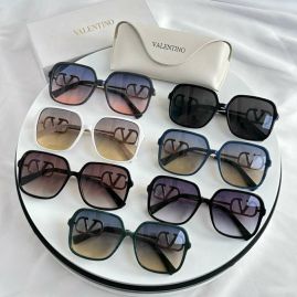 Picture of Valentino Sunglasses _SKUfw56810110fw